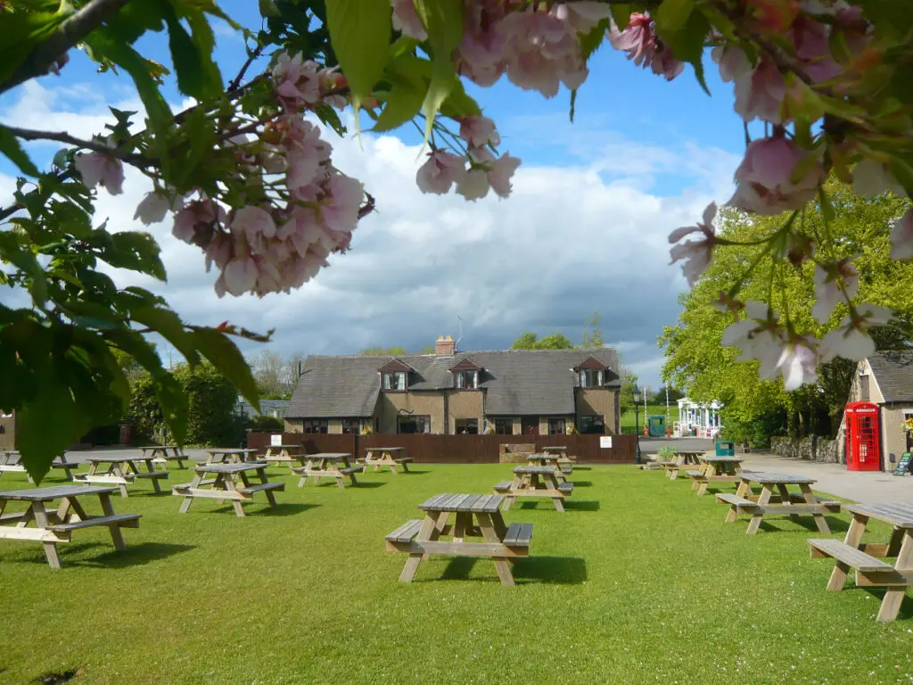 Ashbourne Cottage Holiday Cottages In Blossom at Callow Top Holiday Park
